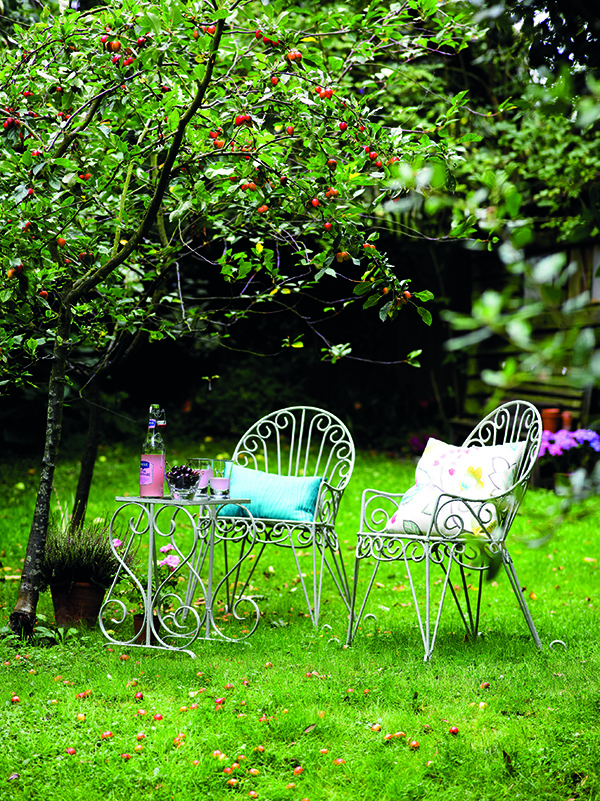 5_12 - Garden Chairs.jpg