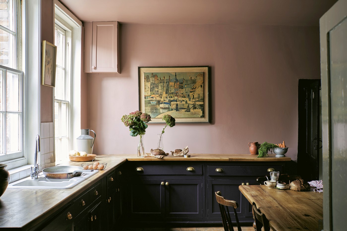 Как перекрасить кухонный гарнитур: советы Саши Мершиева