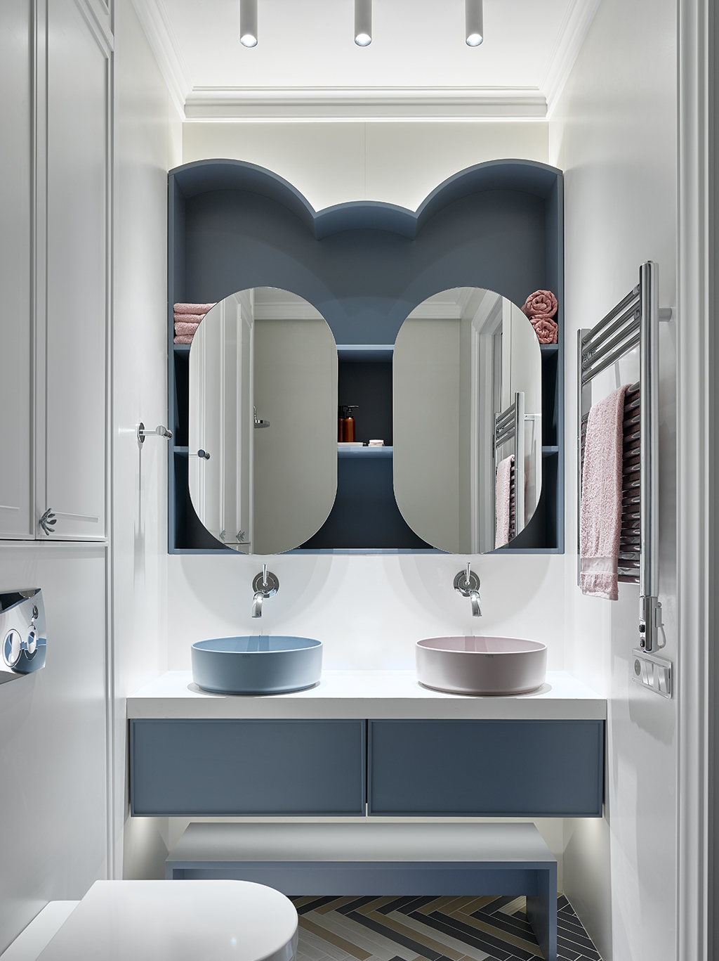 Фрагмент ванной комнаты. Дизайн: Uglova Design